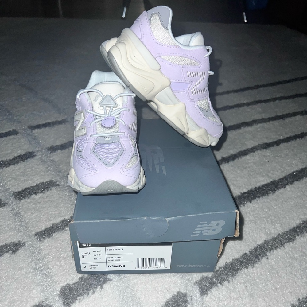 BNIB New Balance 9060 Toddler December Sky *damaged box*